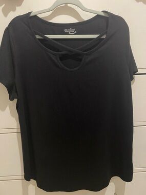 Joe Boxer Black Short Sleeve Tee with Crisscross Neck